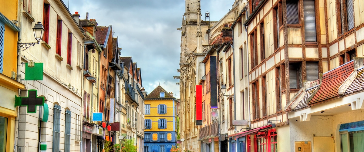 Où investir en loi Malraux en 2025 : Guide complet par région et ville