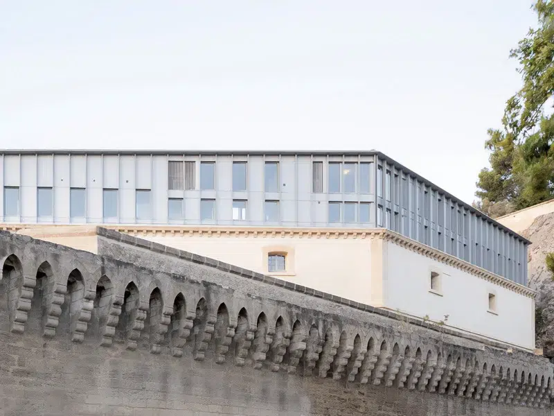 La Cour des Doms (Sud), Avignon