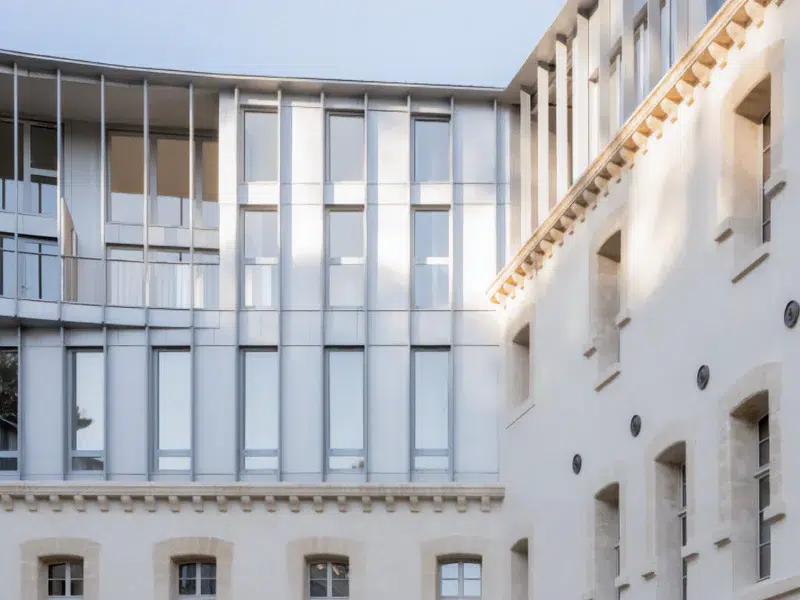 La Cour des Doms (Sud), Avignon