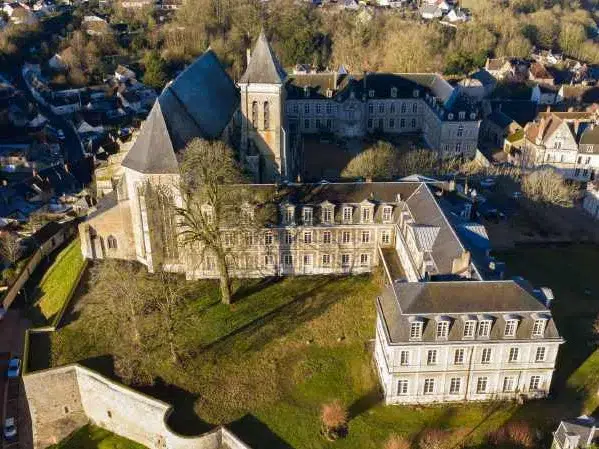Abbaye de la Madeleine, Châteaudun