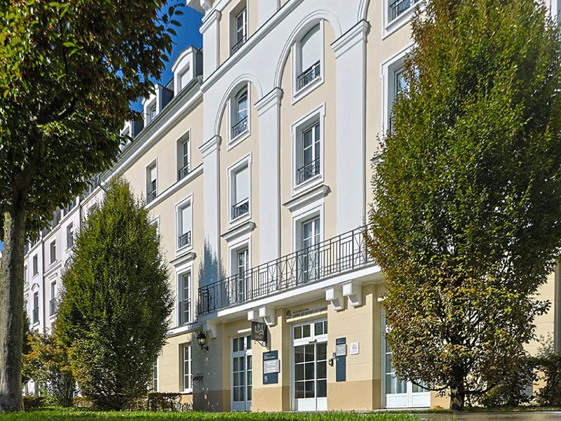 Les Berges du Danube, Serris