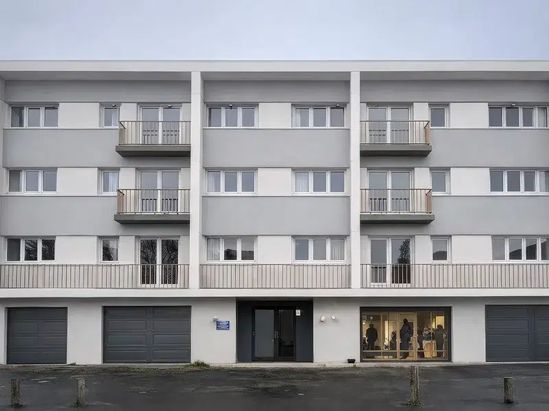 4 Victor Hugo, Naintré