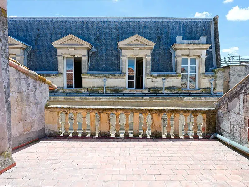 Lusenta, Arles